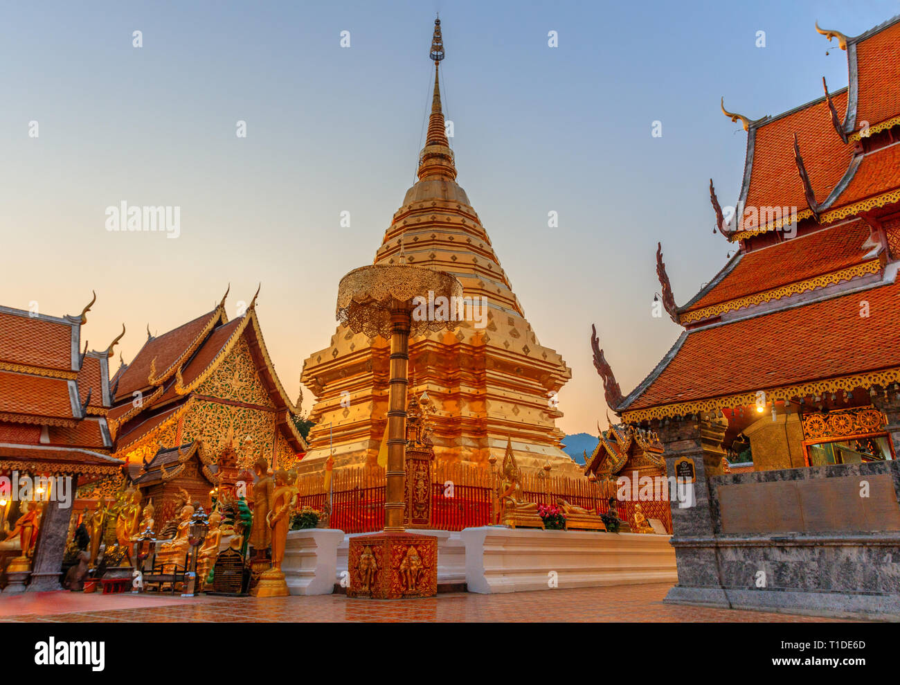 Wat Phrathat Doi Suthep Temple in Chiang Mai Foto Stock