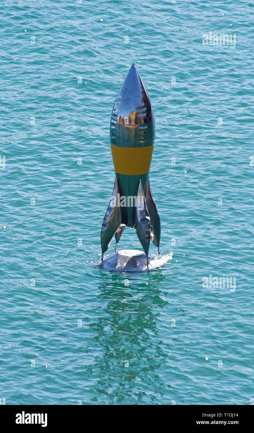 La scultura sul Golfo David McCracken verso un mondo migliore Foto Stock