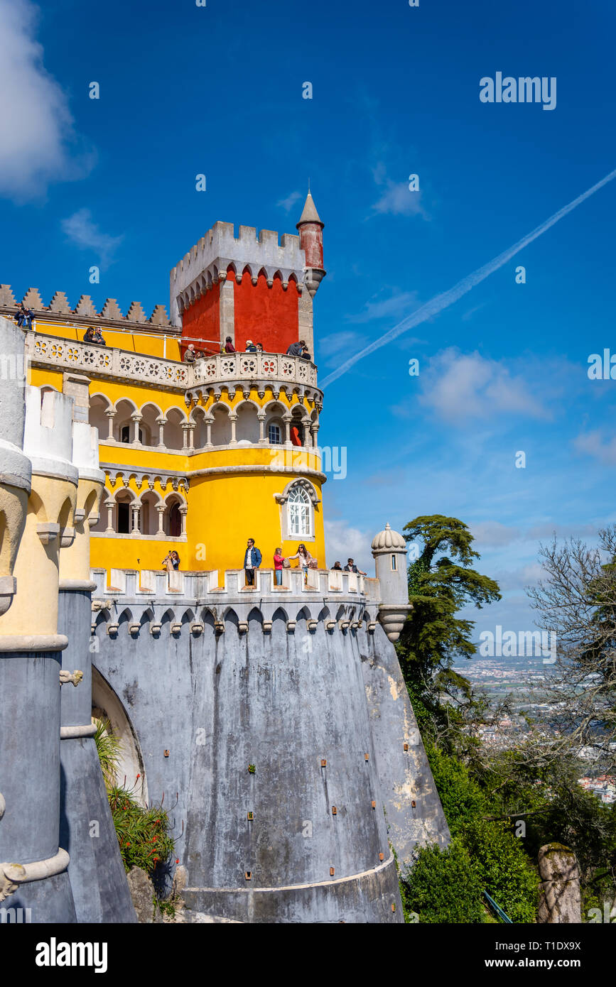 Pena Palace. Il palazzo è un sito Patrimonio Mondiale dell'UNESCO e una delle sette meraviglie del Portogallo. Sintra, Portogallo Foto Stock