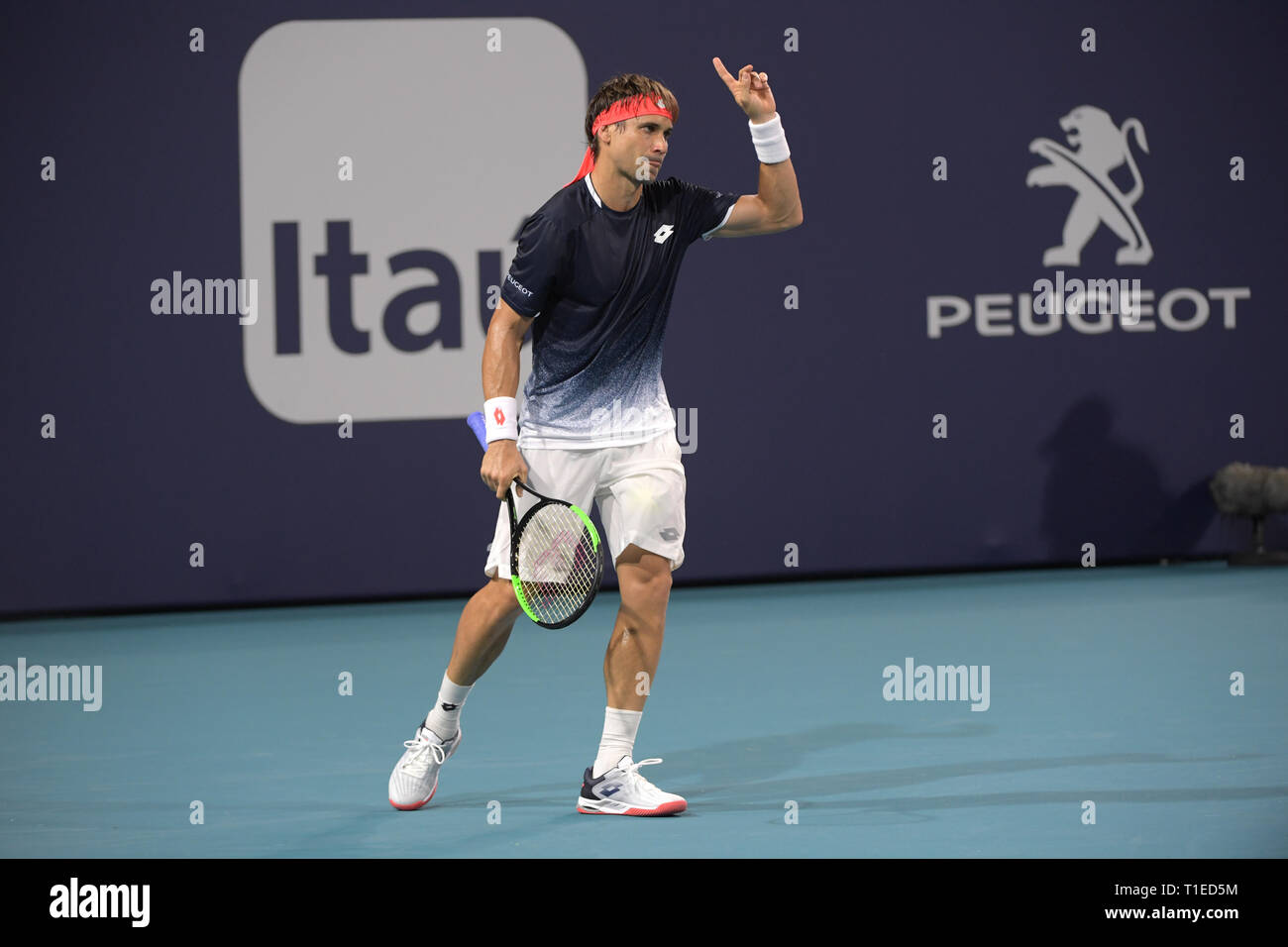 Giardini di Miami, Florida, Stati Uniti d'America. 25 mar 2019. Francesca Tiafoe sconfigge David Ferrer della Spagna durante il giorno 8 del Miami Open presentato da Itau all'Hard Rock Stadium il 25 marzo 2019 nei giardini di Miami, Florida. Persone: David Ferrer Foto Stock