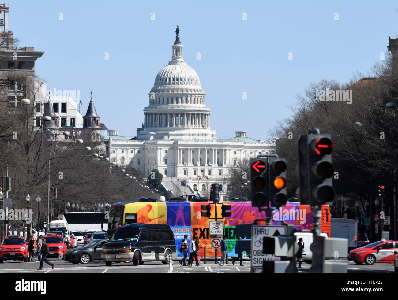 Washington, Stati Uniti d'America. 26 Mar, 2019. Gli Stati Uniti Capitol è visto in Washington, DC, Stati Uniti, il 26 marzo 2019. Gli Stati Uniti Casa dei Rappresentanti non riuscita su Martedì per ignorare il presidente Donald Trump il veto di una risoluzione del congresso del suo blocco di dichiarazione di una emergenza nazionale presso la nazione meridionale del confine con il Messico. Credito: Liu Jie/Xinhua/Alamy Live News Foto Stock