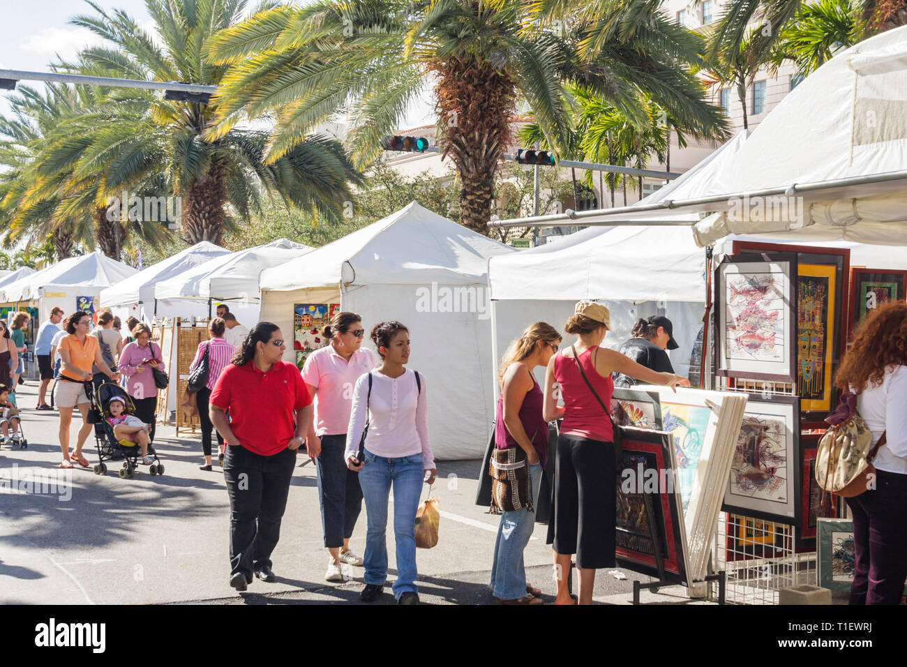 Miami Florida, Coral Gables, Coral Way, Miracle Mile, carnevale, Carnevale sul miglio, fiera di strada, festival, tenda etnica ispanica, venditori ambulanti, bancarelle Foto Stock