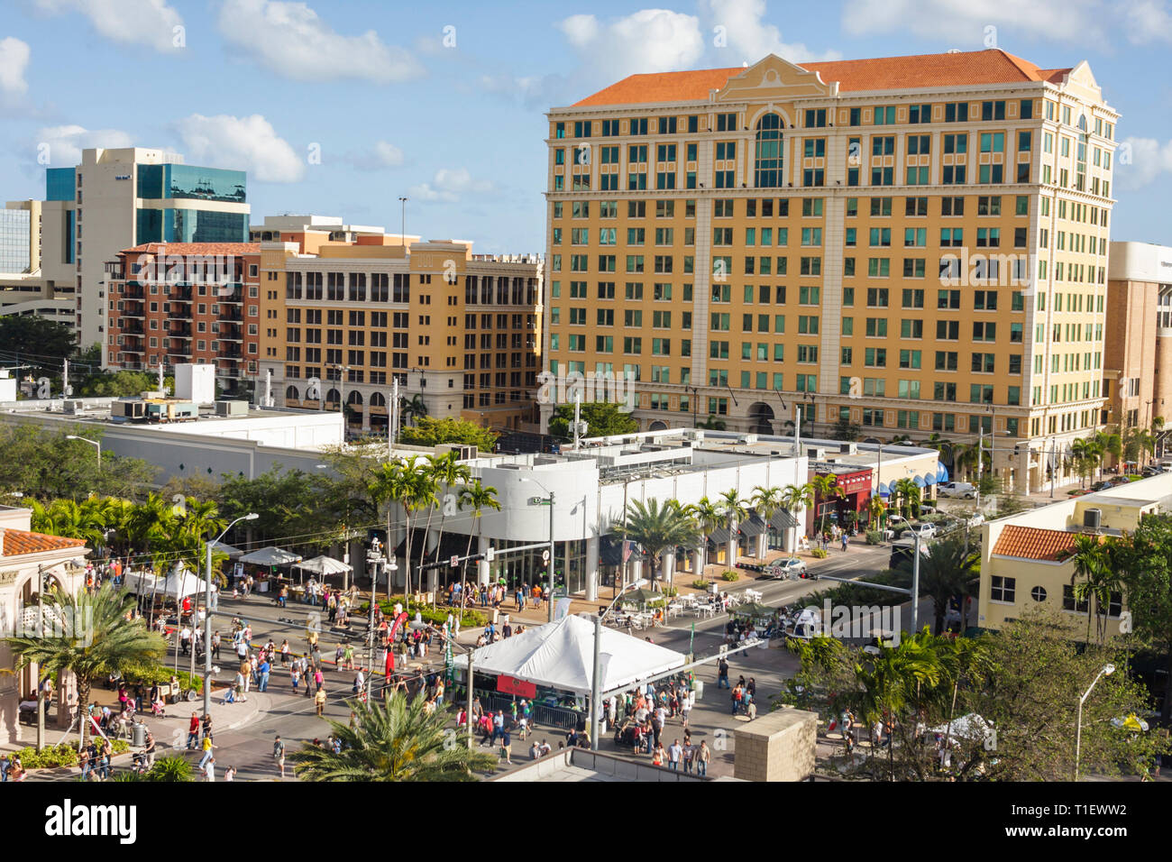 Miami Florida,Coral Gables,Coral Way,Miracle Mile,carnevale,Carnevale sul miglio,evento,fiera di strada,festival,immi immigranti etnici ispanici latini Foto Stock