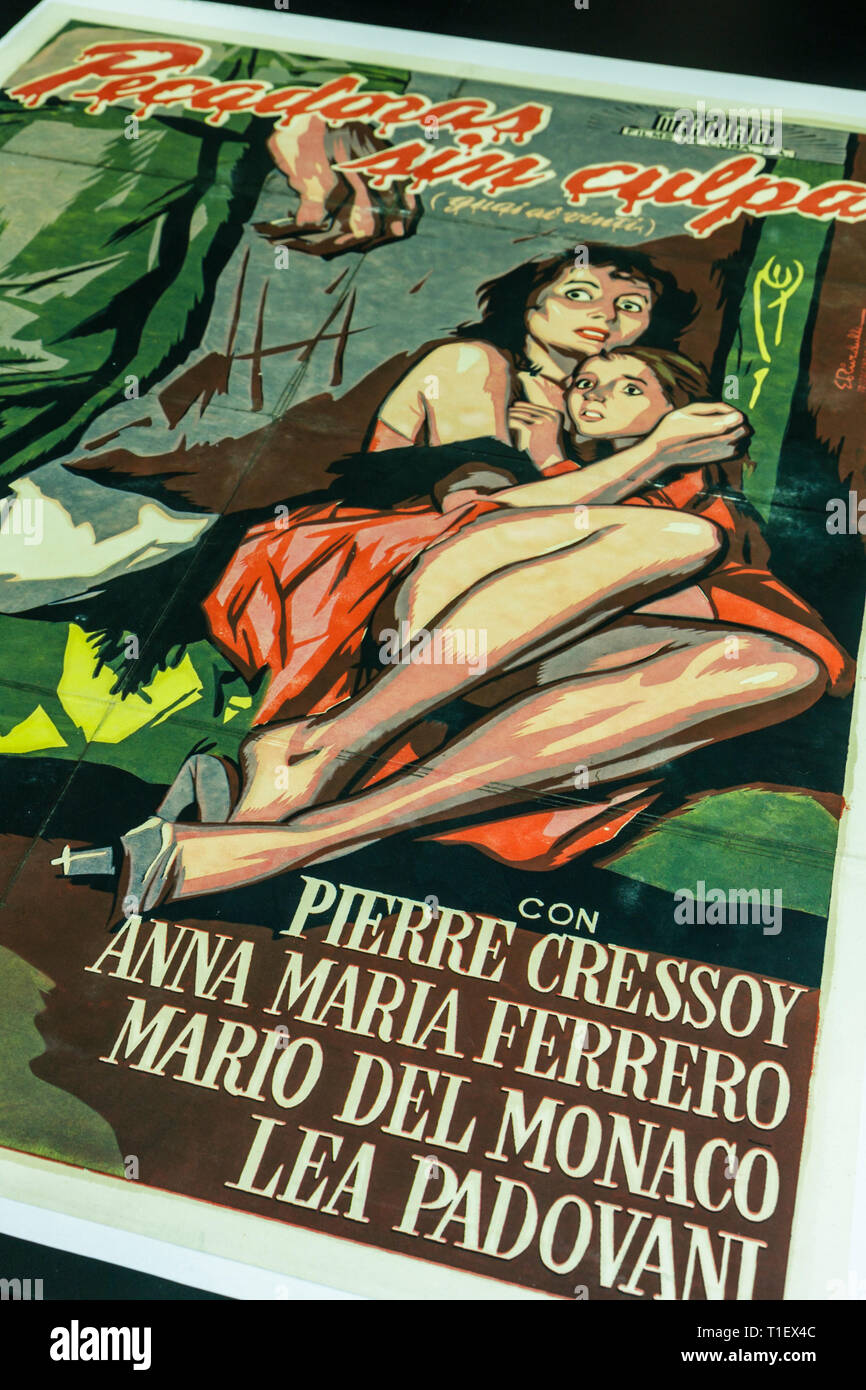 Miami Beach Florida,The Wolfsonian,FIU,Florida International University,FIU,design,museo,collezione vendita esposizione,arti decorative,moderno,poster film, Foto Stock