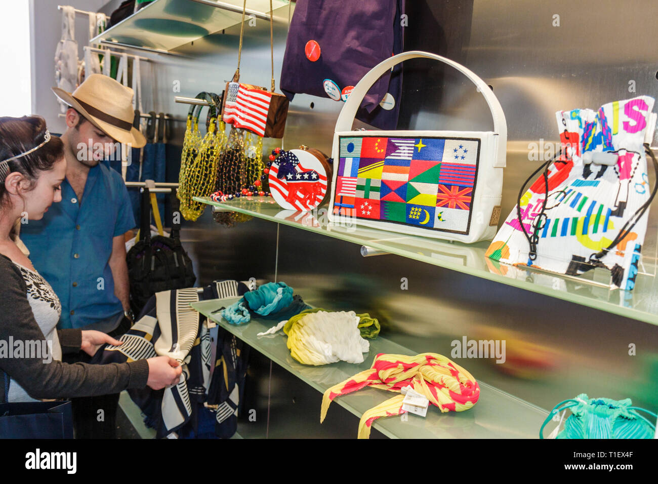 Miami Beach Florida,The Wolfsonian,FIU,Florida International University,FIU,design,museo,vendita prodotti display,collezione,arti decorative,mod Foto Stock