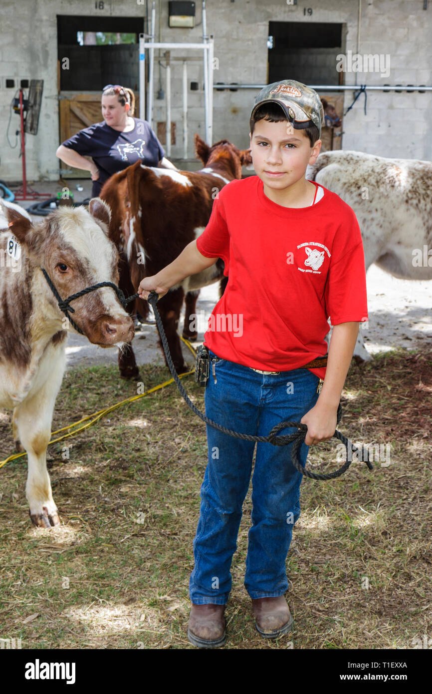 Miami Florida, Kendall, Tropical Park, Miami International Agriculture & Cattle Show, allevamento, commercio di bestiame, Agri business, ragazzi, bambini maschi bambini bambino Foto Stock