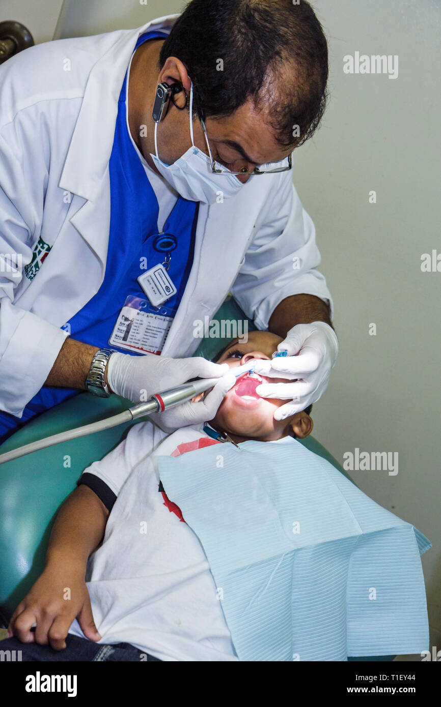 Miami Florida,Liberty City,Jessie Trice Community Health Center,salute orale,fiera,assistenza gratuita,esame,volontari volontari volontari volontari lavoratori del lavoro, Foto Stock