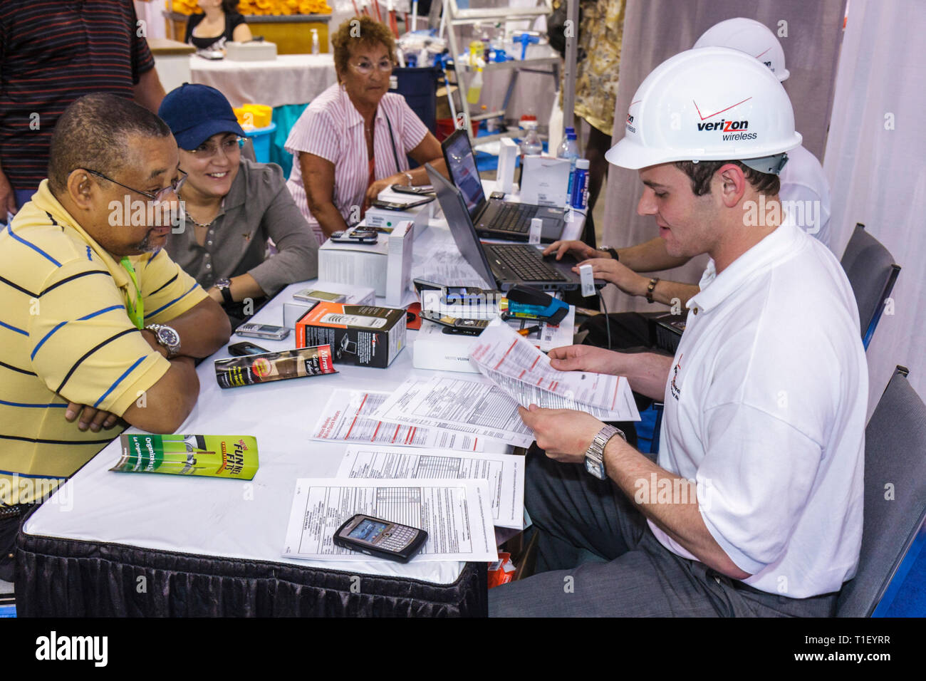 Miami Beach Florida, Miami Beach Convention Center, Spring Home Design & remodeling Show, espositore, shopping shoppers negozio di vendita di mercato, st Foto Stock