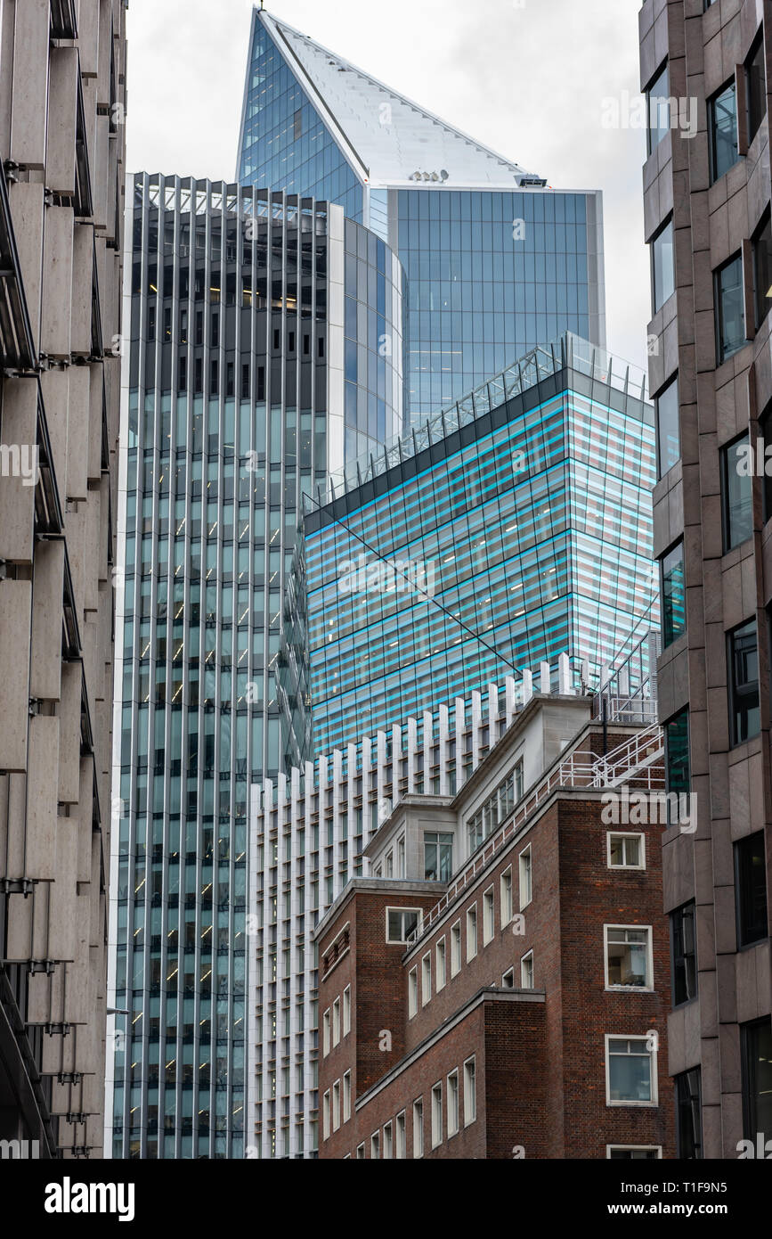 Square Mile grattacieli torre su Lane macinazione nella città di Londra Foto Stock