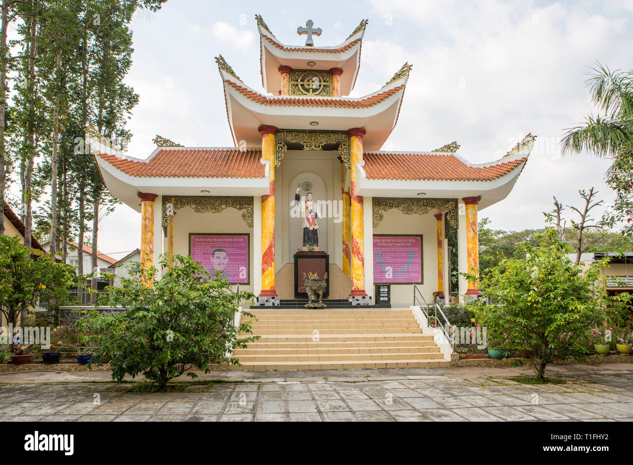 La chiesa per Padre Francesco Saverio Truong Buu Diep, Vietnam. Foto Stock
