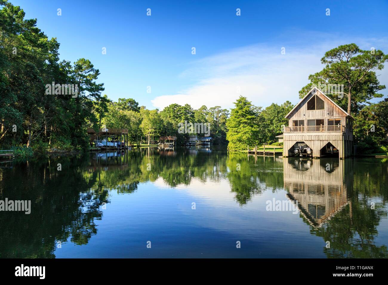 Scenic Magnolia fiume che porta al Golfo del Messico nel sud Alabama, Magnolia molle, Alabama. Foto Stock