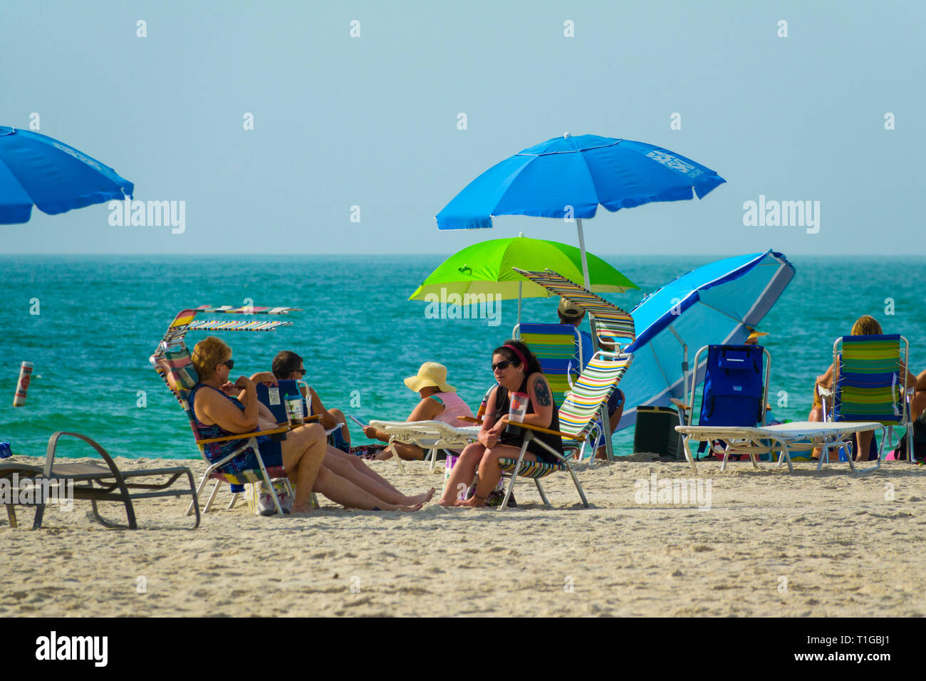 Sun attività balneare sulla spiaggia di Holmes su Anna Maria Island a Bradenton Florida Foto Stock