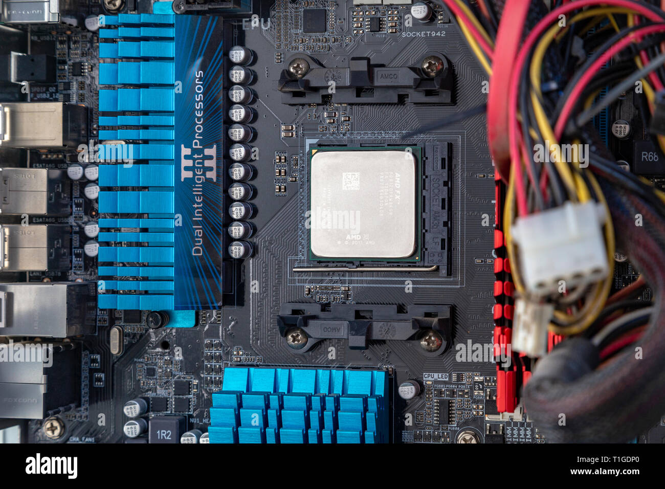 Processore AMD e scheda madre Asus Foto stock - Alamy
