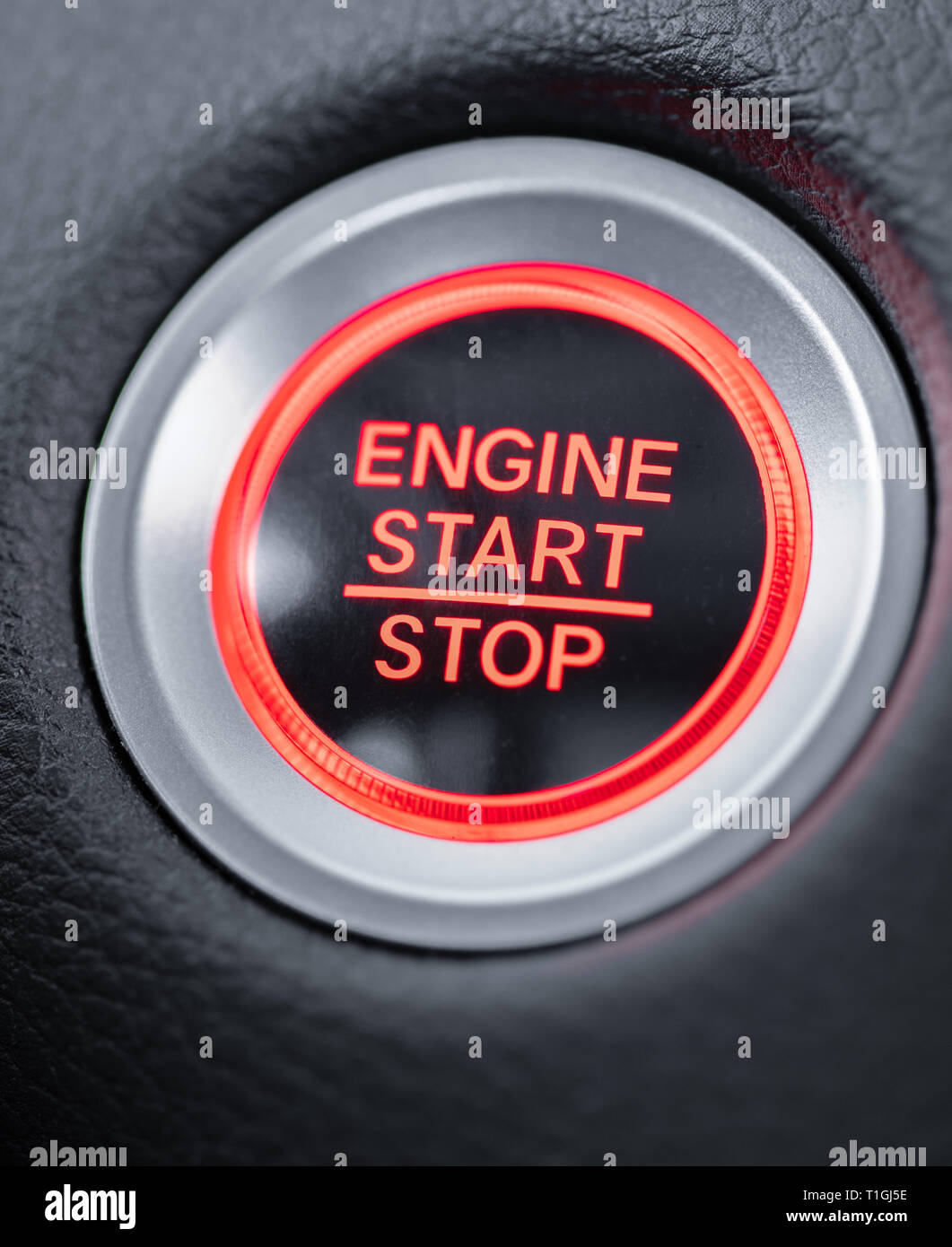 Avviamento e arresto del motore per auto incandescente pulsante rosso Foto Stock