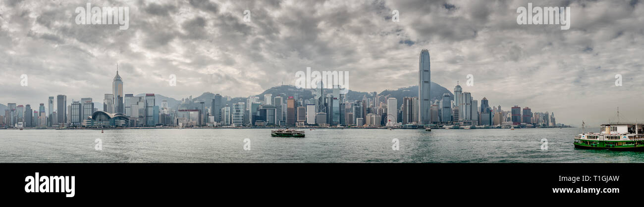 Panorama della skyline di Hong Kong da Kowloon Foto Stock