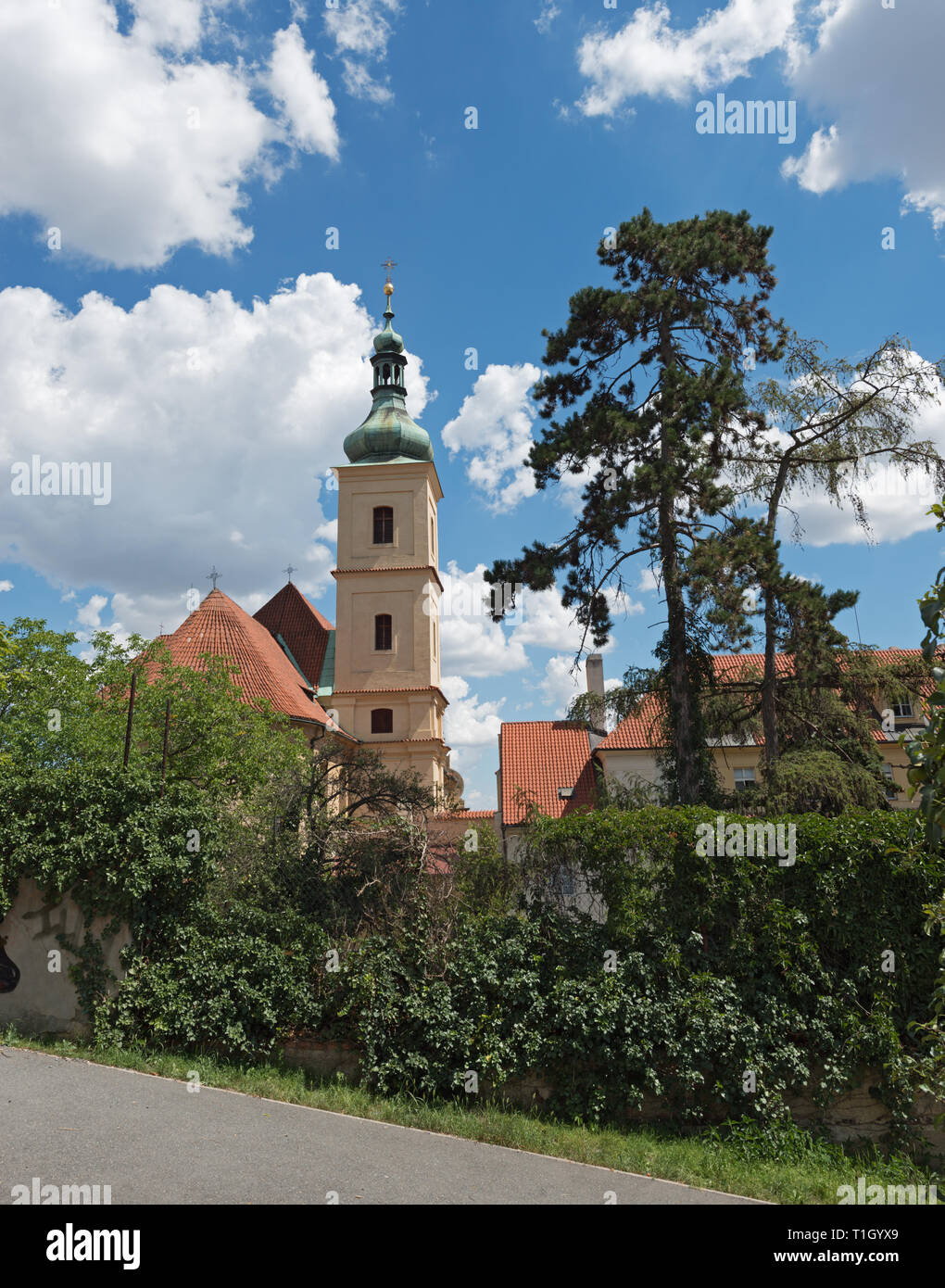 Praga: Chiesa di Santa Maria della Vittoria (Santuario di Gesù Bambino di Praga), Schönborn Garden Foto Stock