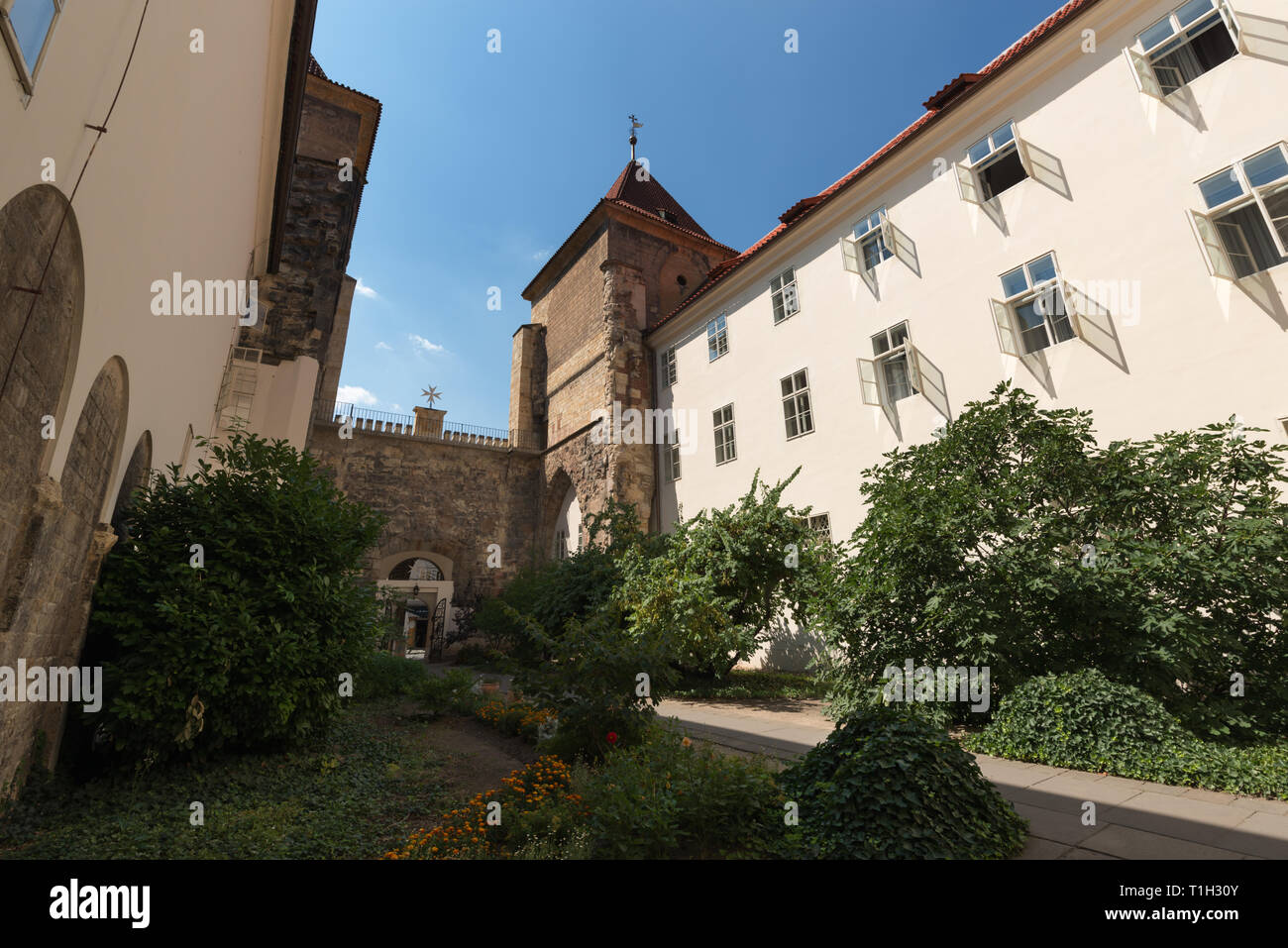 Territorio della chiesa Maltese a Praga (Chiesa di Nostra Signora al di sotto della catena, Kostel Panny Marie retezem pod) Foto Stock