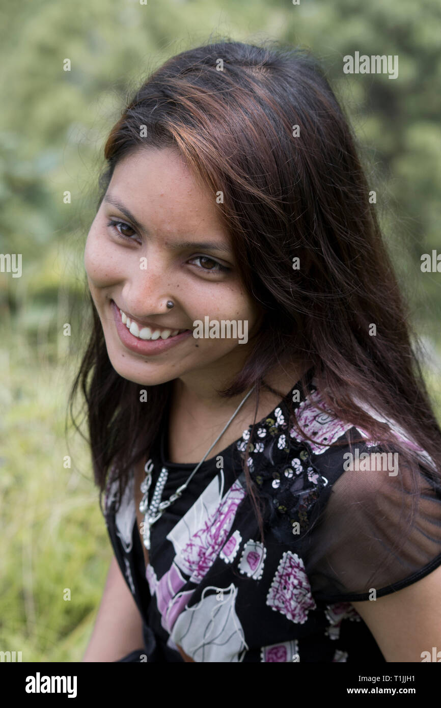Bandipur, Nepal. Ritratto di signora nepalese Foto Stock