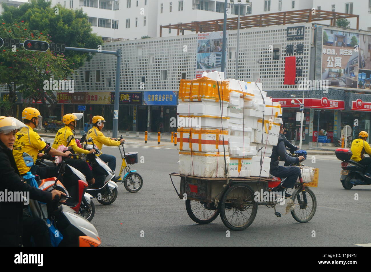 Shenzhen, Cina: Logistica Express fratelli sulla strada Foto Stock