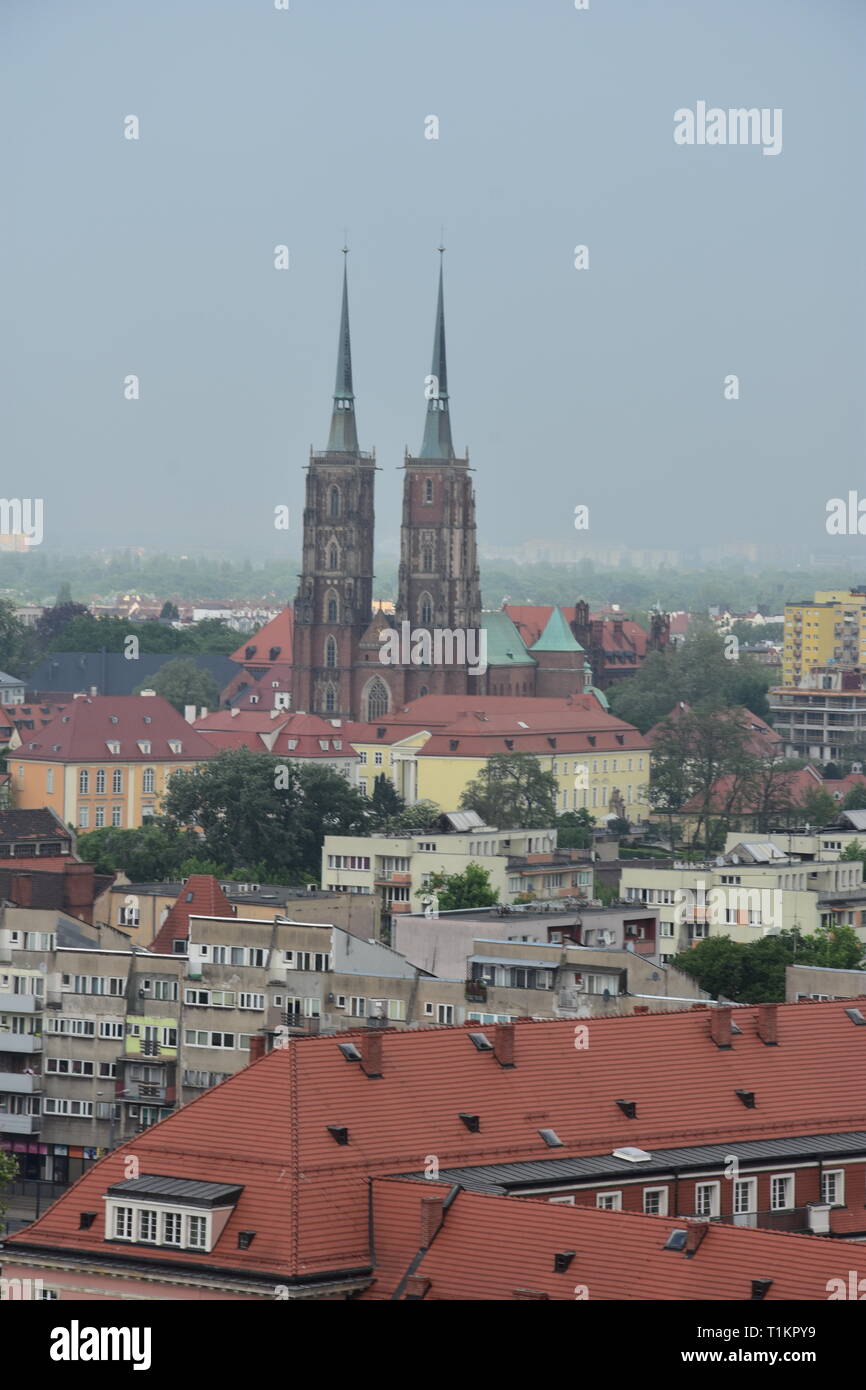 Foto di Wrocław dal campanile di una chiesa Foto Stock