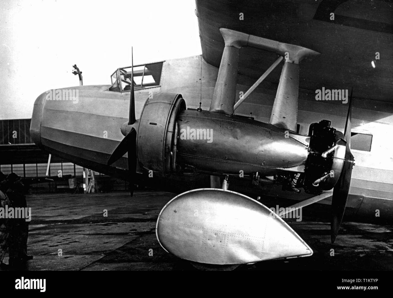Trasporti / trasporto, aviazione, aerei per il trasporto passeggeri, Dornier Do K3, motore di sinistra, due Walter-Castor motori radiali, prototipo, circa 1931, Additional-Rights-Clearance-Info-Not-Available Foto Stock