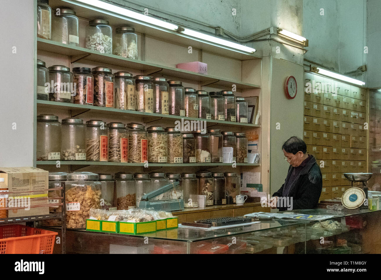 La medicina cinese Shop, Kowloon, Hong Kong Foto Stock