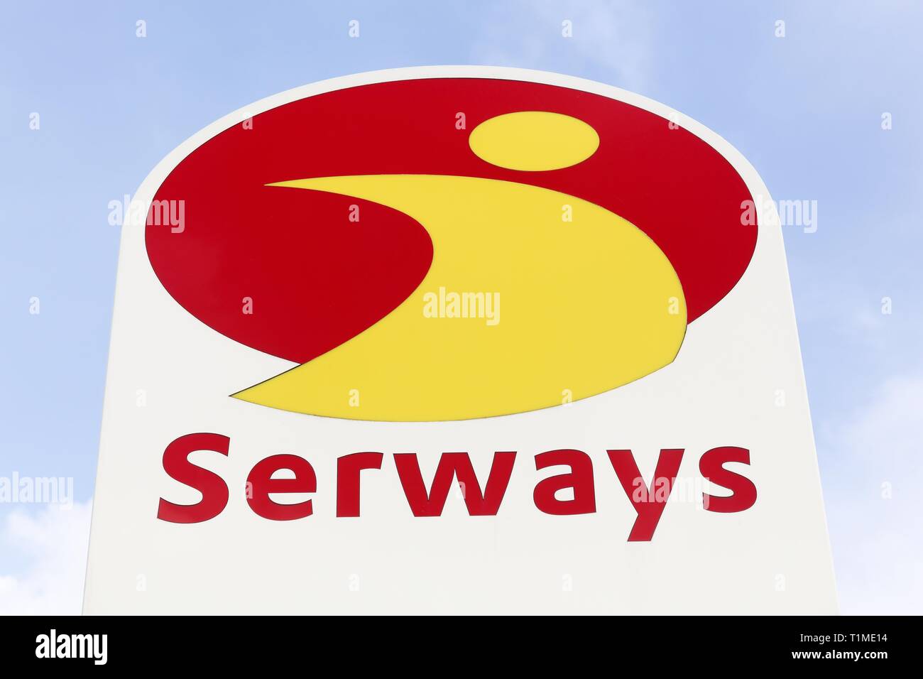 Wuppertal, Germania - 22 Luglio 2018: Serways logo su un pannello. Nel 2009, vi erano 170 Serways succursali al di fuori del serbatoio 390 & Rast ubicazioni Foto Stock