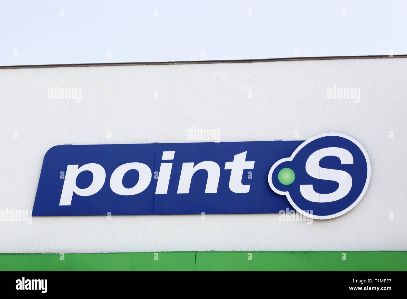 Voiron, Francia - 22 ottobre 2018:Il punto S logo su una parete. Il punto S è una rete di franchising i professionisti delle vendite di pneumatici per autoveicoli e del settore dei servizi Foto Stock