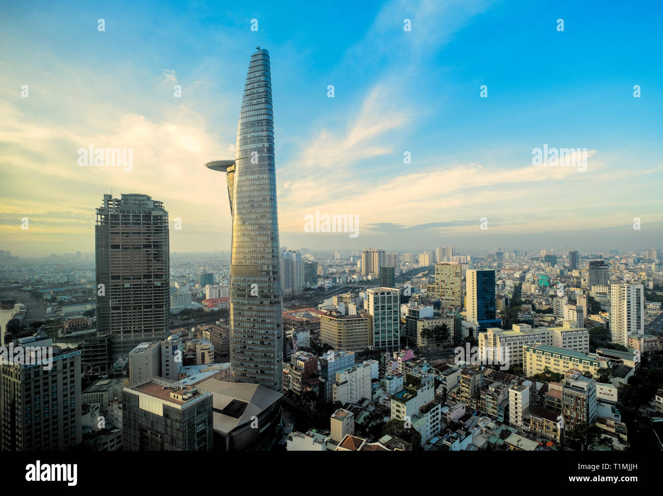 Il Bitexco Tower e il centro della città e distretto uno nella Città di Ho Chi Minh, Vietnam Foto Stock