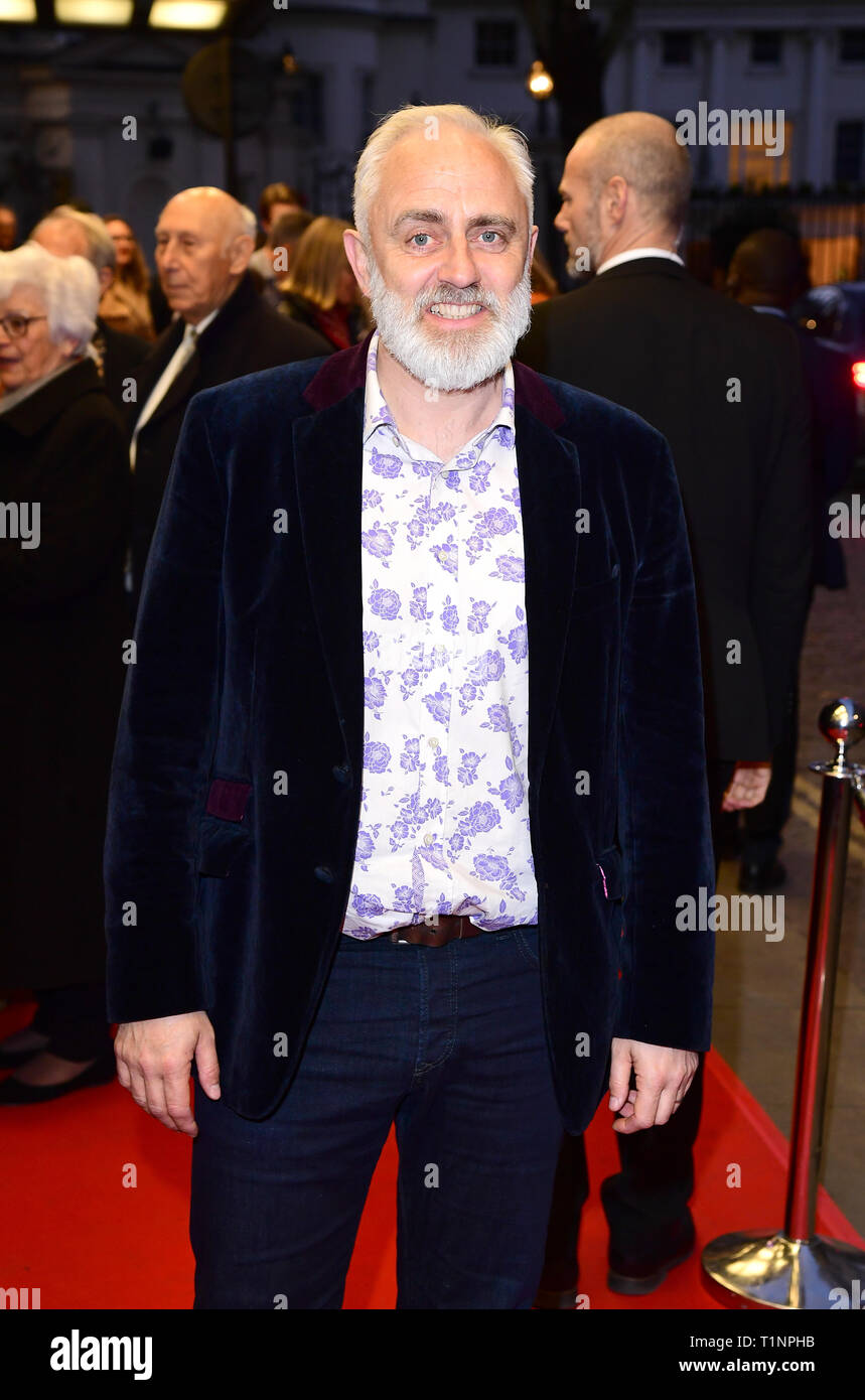 Dave agnello arriva per il pre-screening premiere di accidentale Studio, il documentario racconta la storia del film fatti a mano a Curzon Mayfair, Londra. Foto Stock