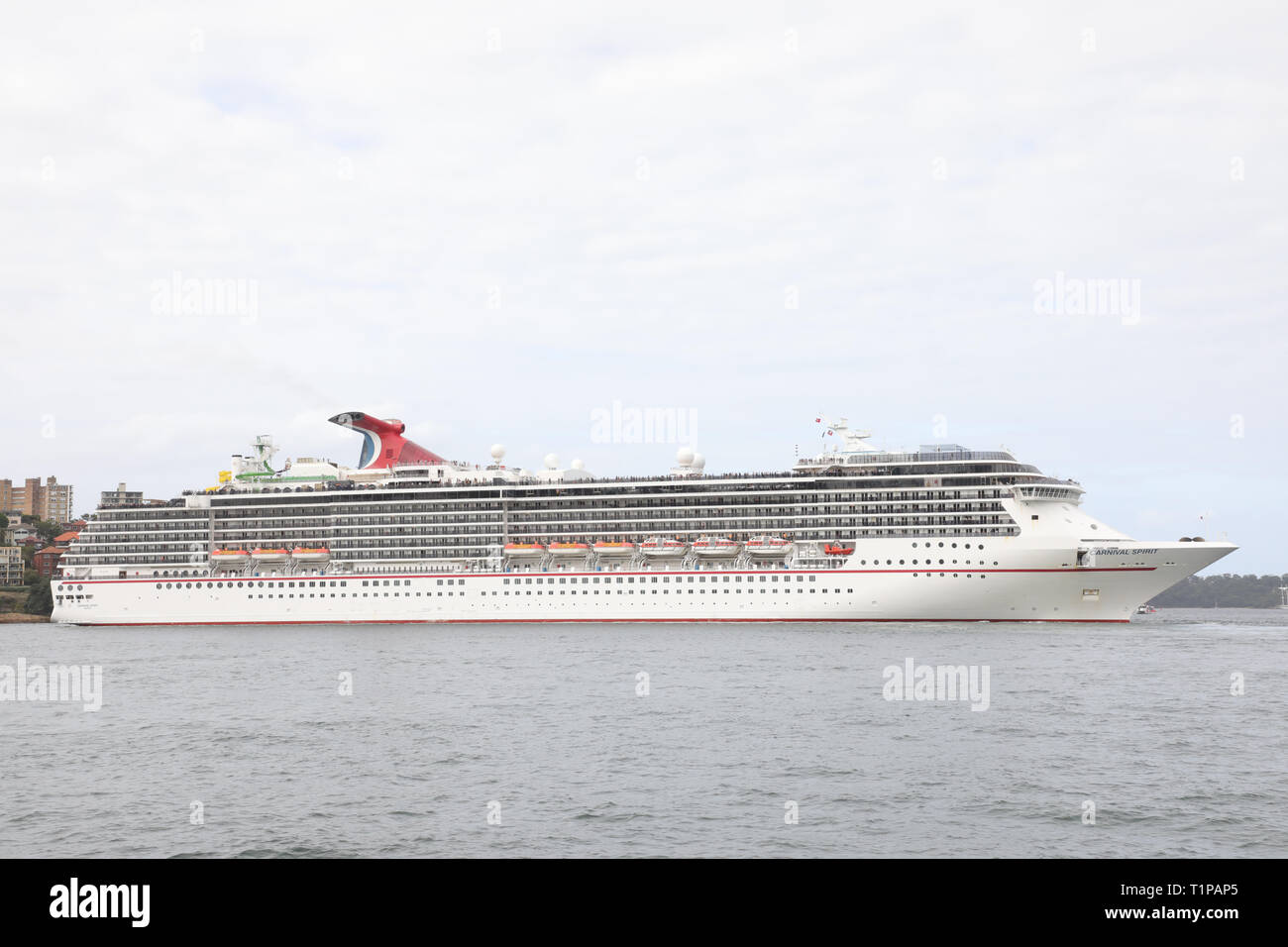 Carnival Spirit-class nave da crociera gestito da Carnival Cruise Line partono Sydney su un 11-tour notturno del Pacifico del Sud. Foto Stock