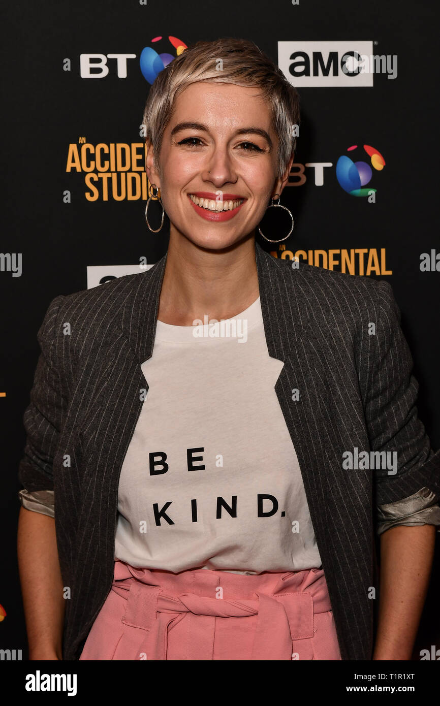 Londra, Regno Unito. 27 mar 2019. SuRie arriva alla premiere di documentario su British film società di produzione artigianale di film, creato da George Harrison dei Beatles il 27 marzo 2019, Londra, Regno Unito. Credito: Picture Capital/Alamy Live News Foto Stock