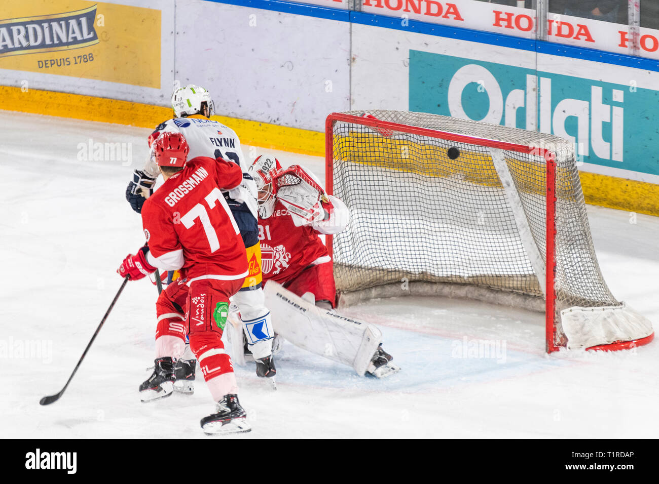 Losanna, Svizzera. 28 marzo, 2019. LNA svizzera di hockey su ghiaccio HC LOSANNA VS EV ZUG - Lausanne Hc Vs RV Zug a Vaudoise Arena, Losanna (Playoff, semi-finale atto II), 28-03-2019. Credito: Eric Dubost/Alamy Live News Foto Stock