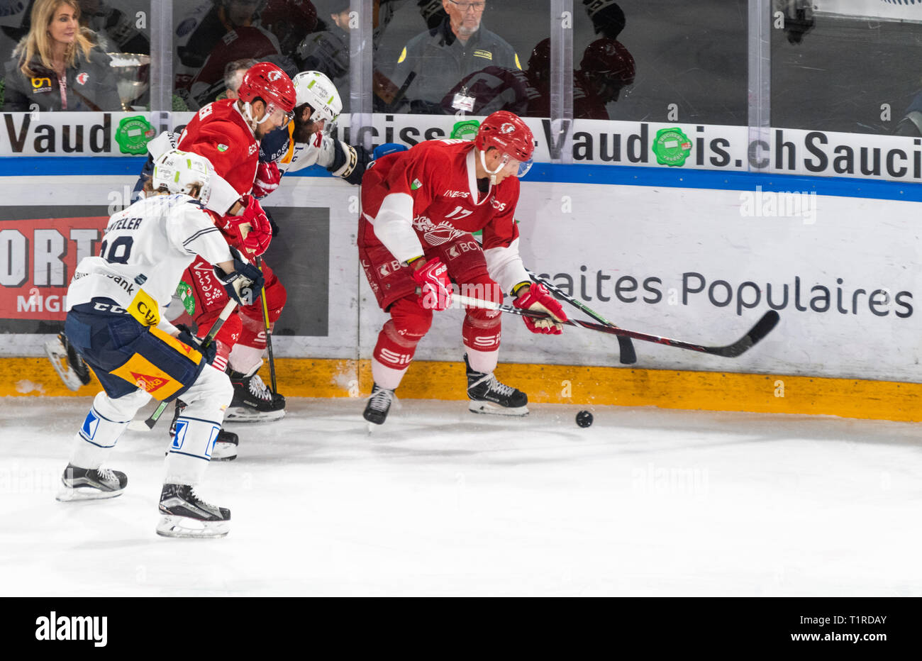 Losanna, Svizzera. 28 marzo, 2019. LNA svizzera di hockey su ghiaccio HC LOSANNA VS EV ZUG - Lausanne Hc Vs RV Zug a Vaudoise Arena, Losanna (Playoff, semi-finale atto II), 28-03-2019. Credito: Eric Dubost/Alamy Live News Foto Stock