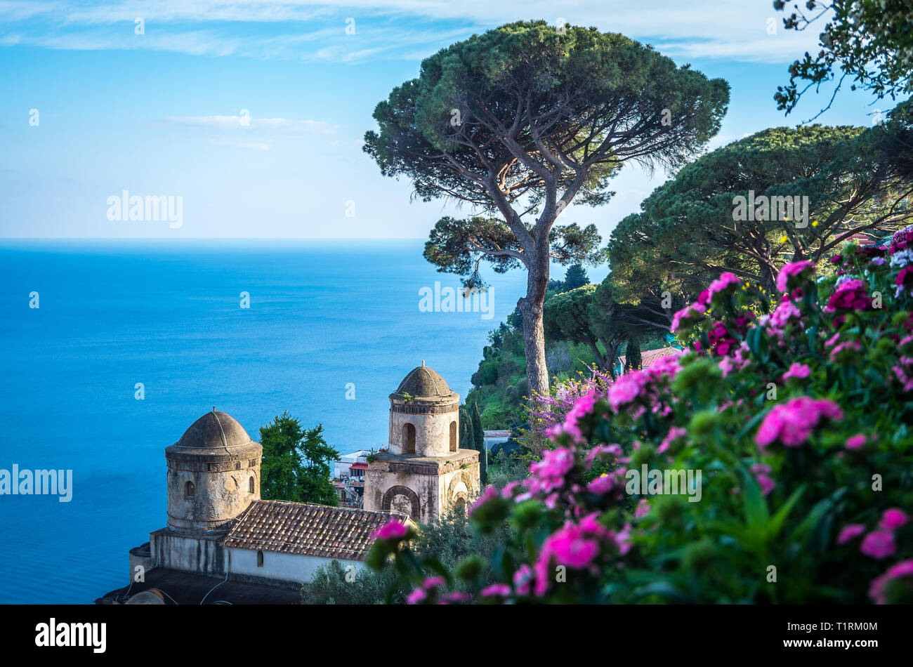 Visite Villa Rufolo e i giardini di Ravello mountaintop impostazione in Italia la costa più bella, Ravello, Italia Foto Stock