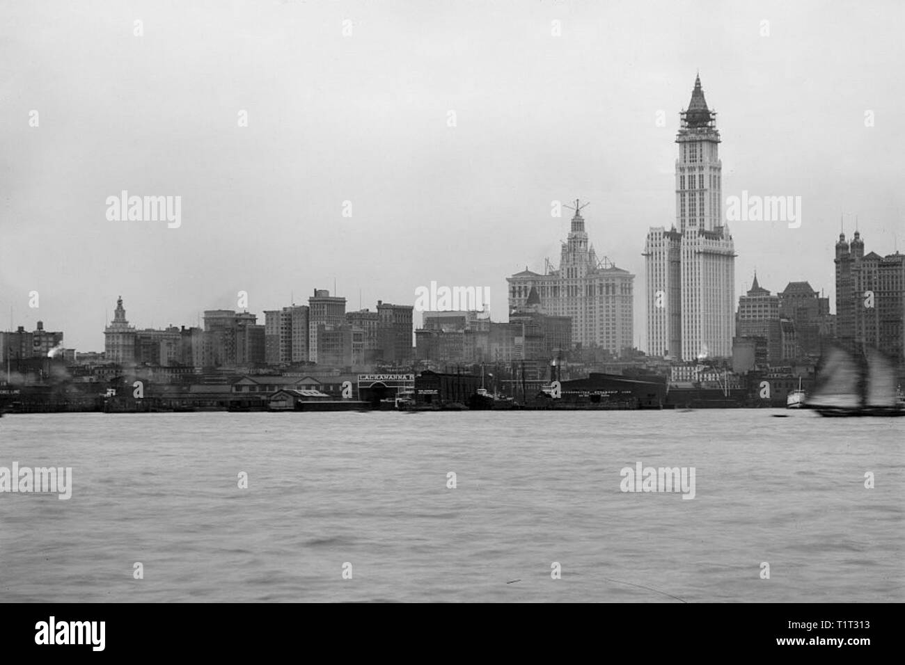 Skyline di New York dal New Jersey 1900. Foto Stock