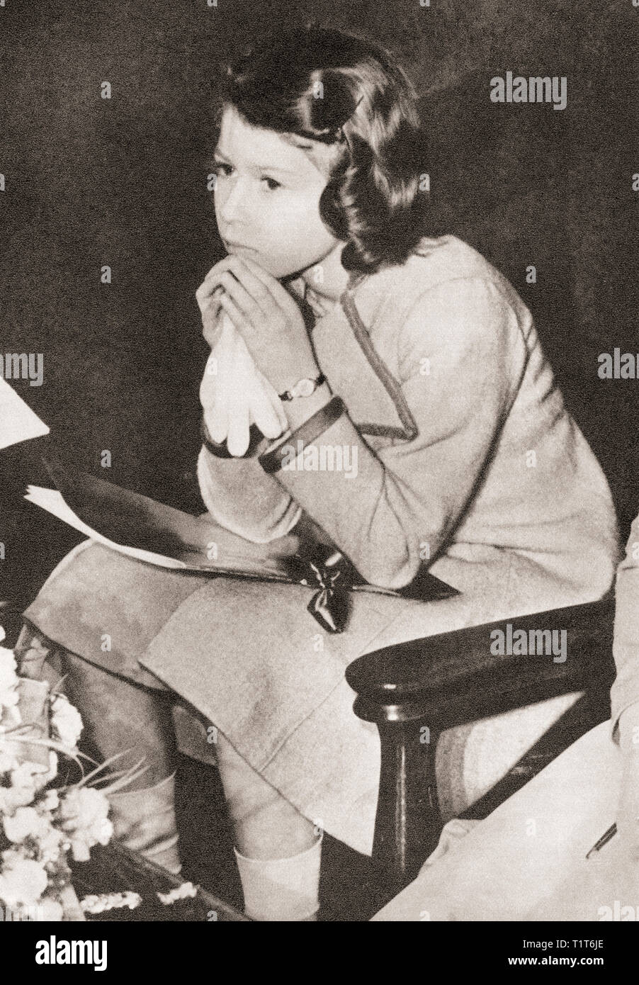 La principessa Elisabetta, vista qui ad un Concerto di incoronazione nel 1937. Principessa Elisabetta di York futuro Elisabetta II, 1926 - 2022. Regina del Regno Unito. Dal Coronation in Pictures, pubblicato nel 1937. Foto Stock