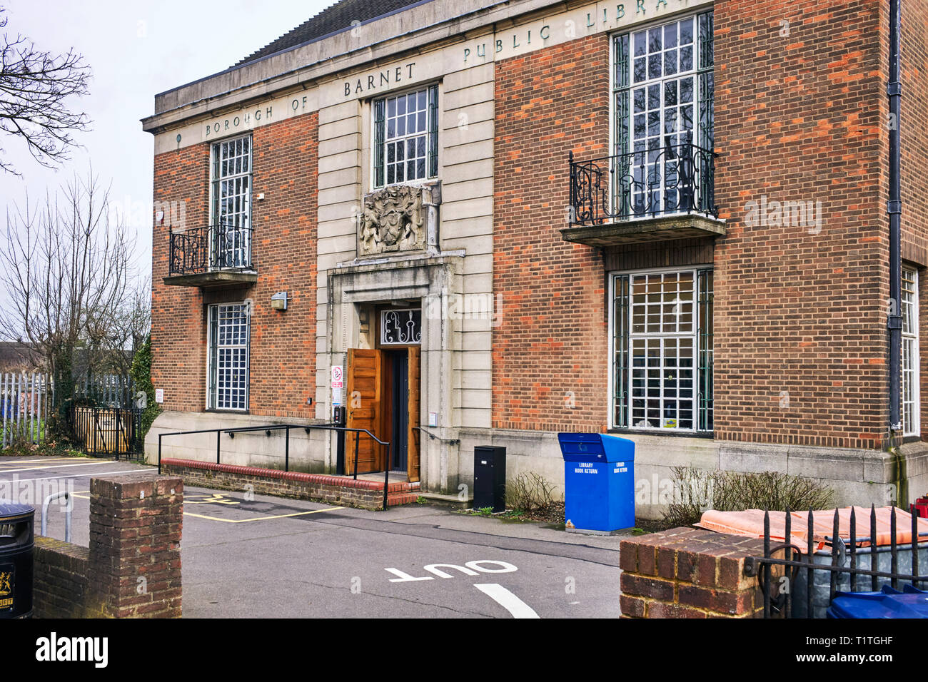 East Finchley biblioteca pubblica nel quartiere di Barnet, Londra Foto Stock