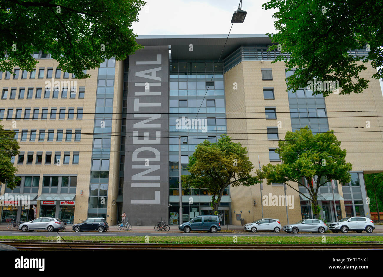 Kundenzentrum Lindenthal, Aachener Strasse, Koeln, Nordrhein-Westfalen, Deutschland Foto Stock