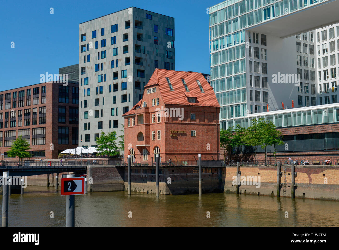 Altes Zollhaus, Spiegel-Verlag, Ericusspitze, Hafencity di Amburgo, Deutschland Foto Stock