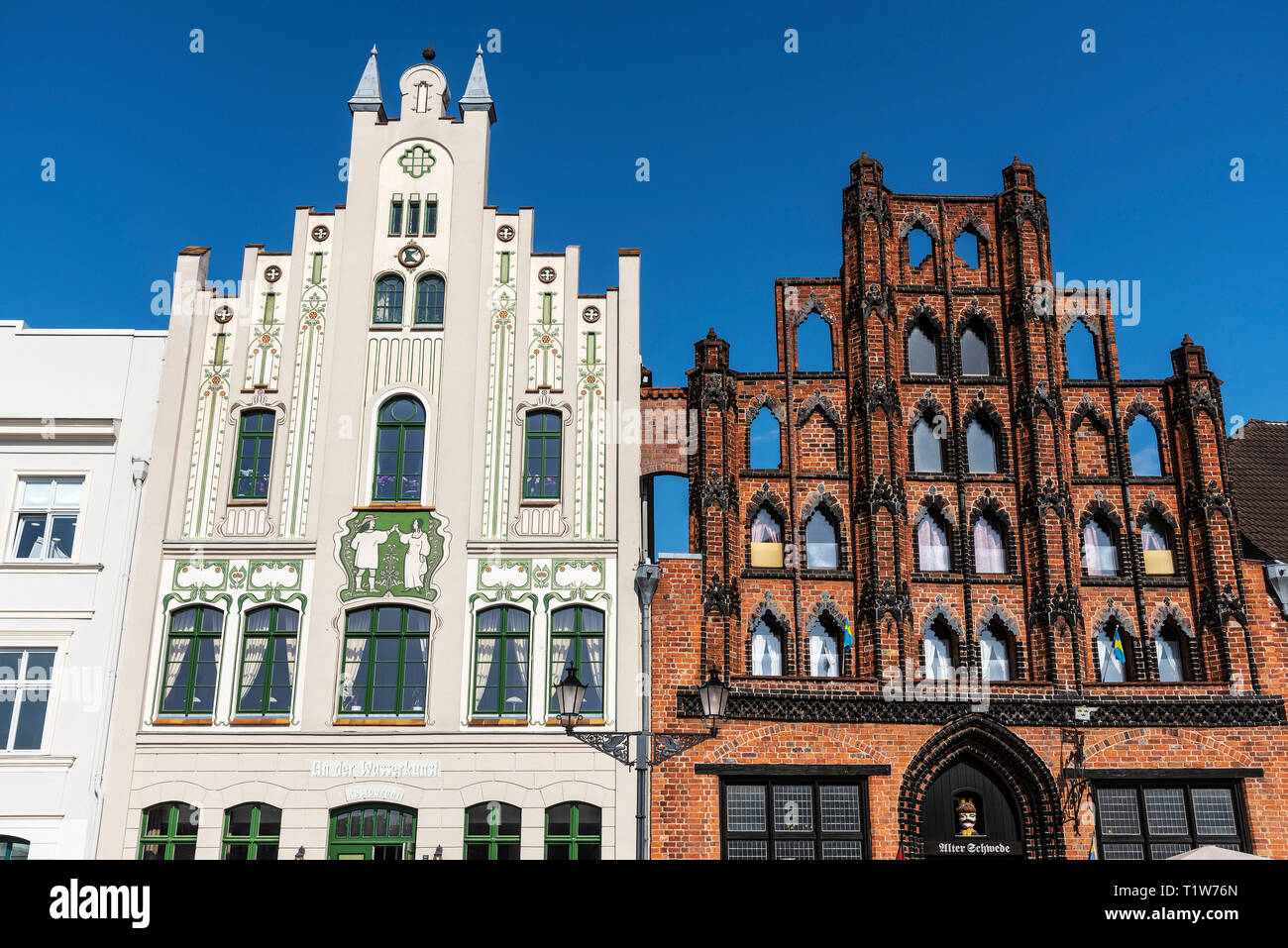 Storico case a capanna, luogo di mercato, Wismar, Meclemburgo-Pomerania Occidentale, Germania Foto Stock