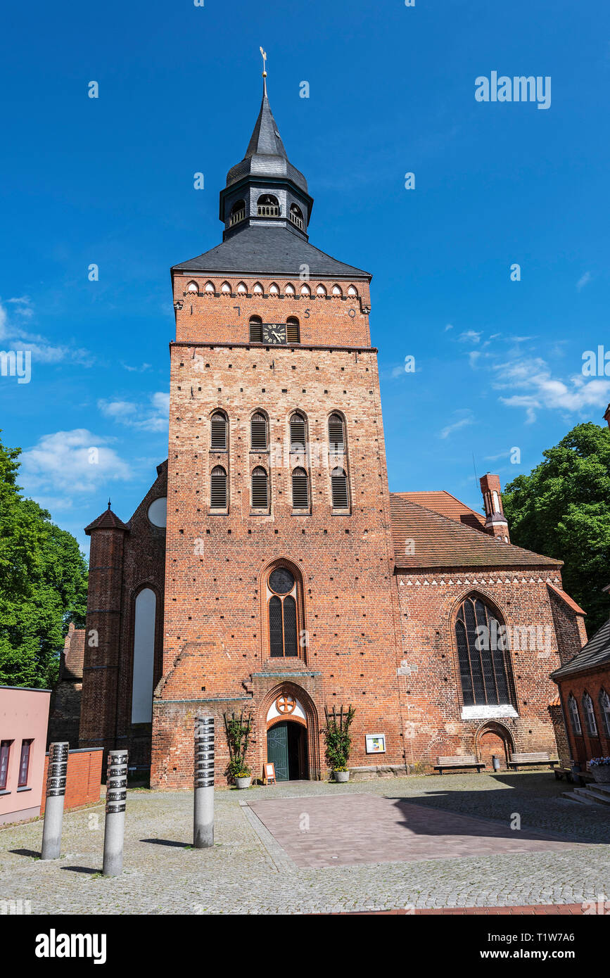 La chiesa, ufficio postale, Sternberg, Meclemburgo-Pomerania Occidentale, Germania Foto Stock