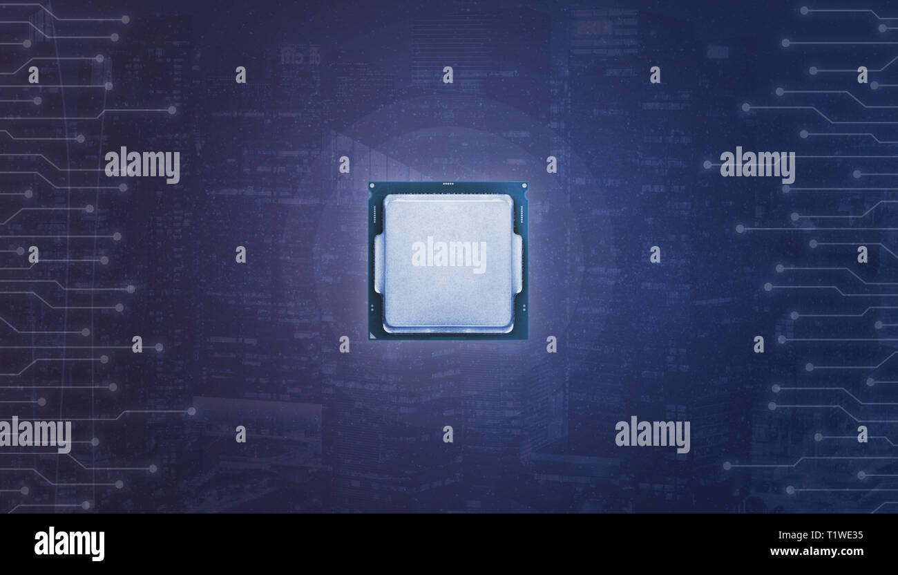 Processore circondato con circuiti microelettronici. Abstract sfondo blu con le luci. Foto Stock