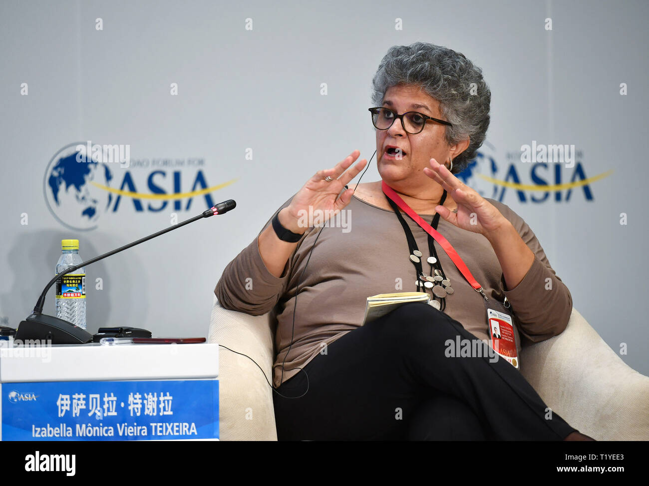 Boao, cinese della provincia di Hainan. 29 Mar, 2019. Izabella Monica Vieira Teixeira, ex ministro brasiliano dell'ambiente, parla alla sessione di "frontiera della tecnologia e lo sviluppo sostenibile" durante il Forum Boao per l Asia conferenza annuale a Boao, Cina del sud della provincia di Hainan, Marzo 29, 2019. Credito: Guo Cheng/Xinhua/Alamy Live News Foto Stock