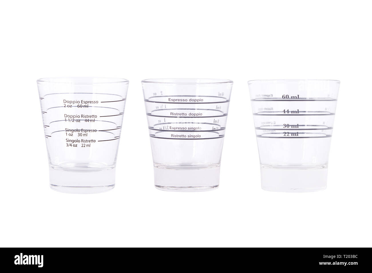 In vetro graduato con tazza di caffè. Set.Accessori per caffè. Barista Kit. Isolato su sfondo bianco. Foto Stock