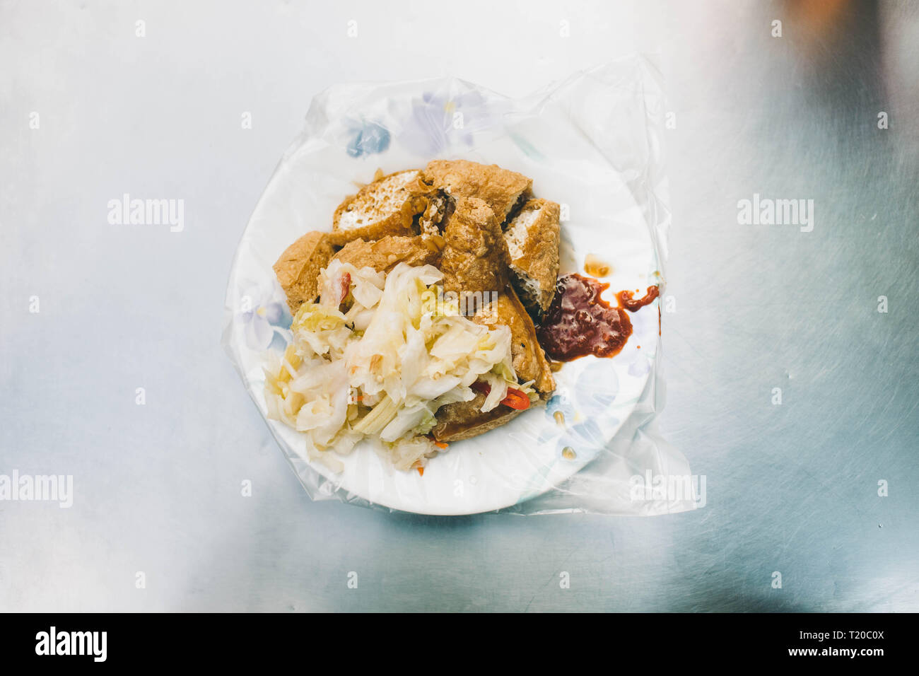 Stinky tofu in Taiwan, una strada comune cibo. Foto Stock