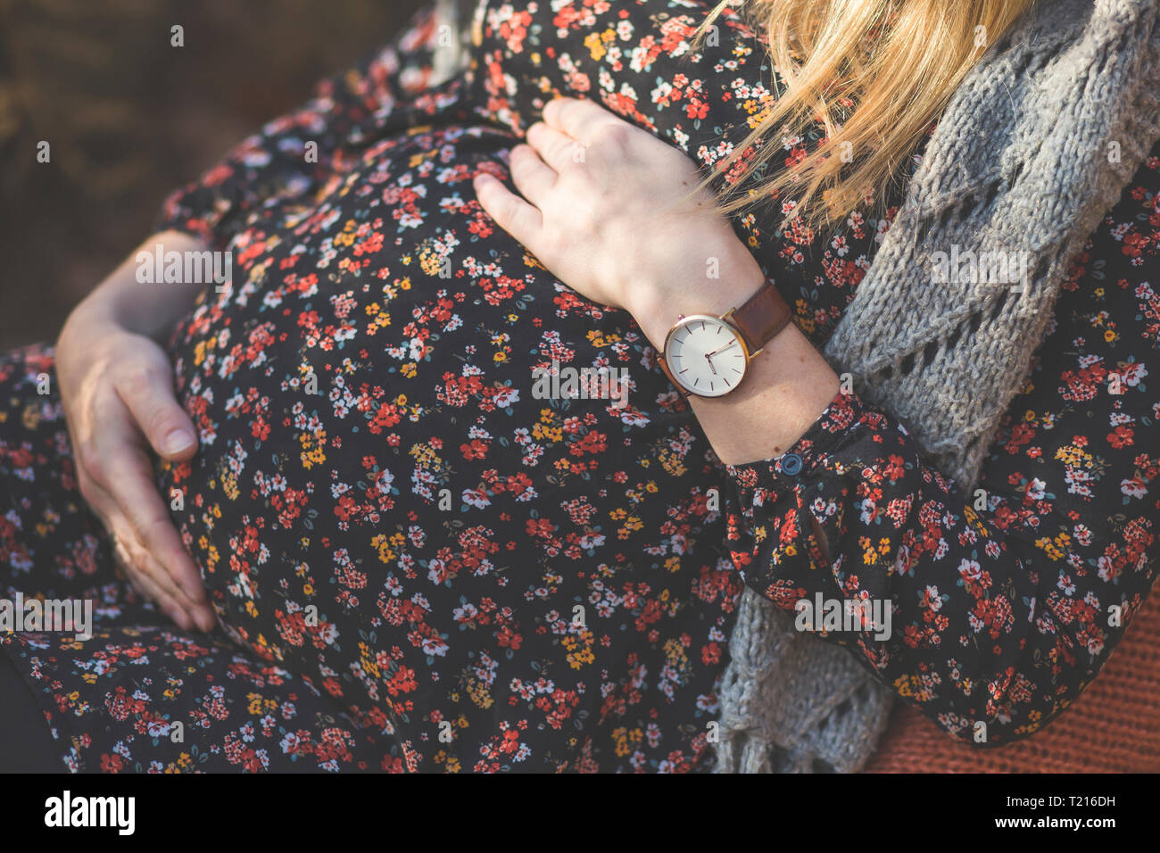 Close-up della donna incinta il ventre Foto Stock