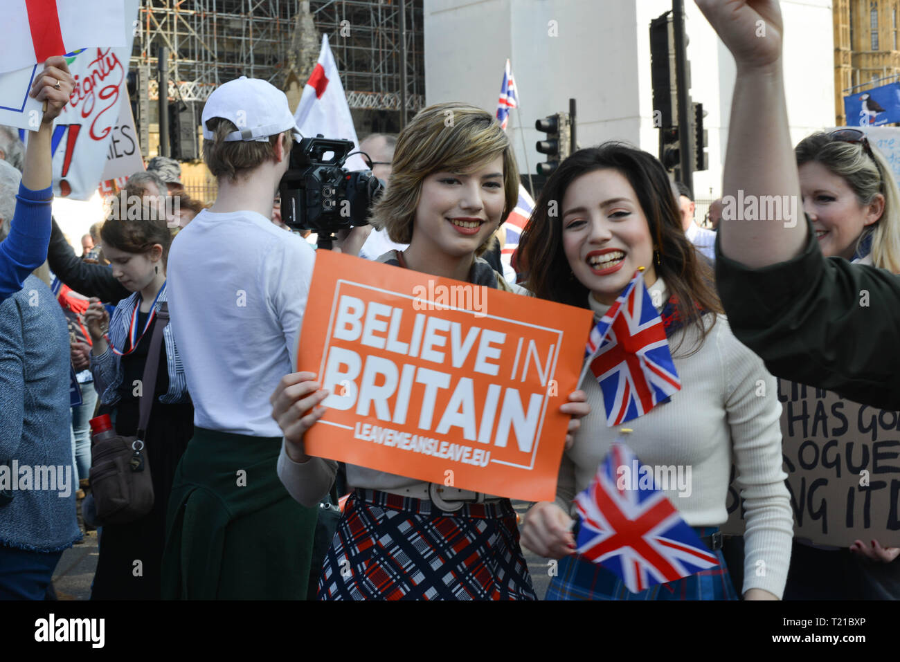 Londra, Regno Unito. 29 marzo, 2019. Gli attivisti Pro-Brexit dimostrare di fronte alla sede del Parlamento, il giorno in cui il Regno Unito è stato supposto per essere a lasciare l'UE. Credito: Thomas Krych/Alamy Live News. Foto Stock