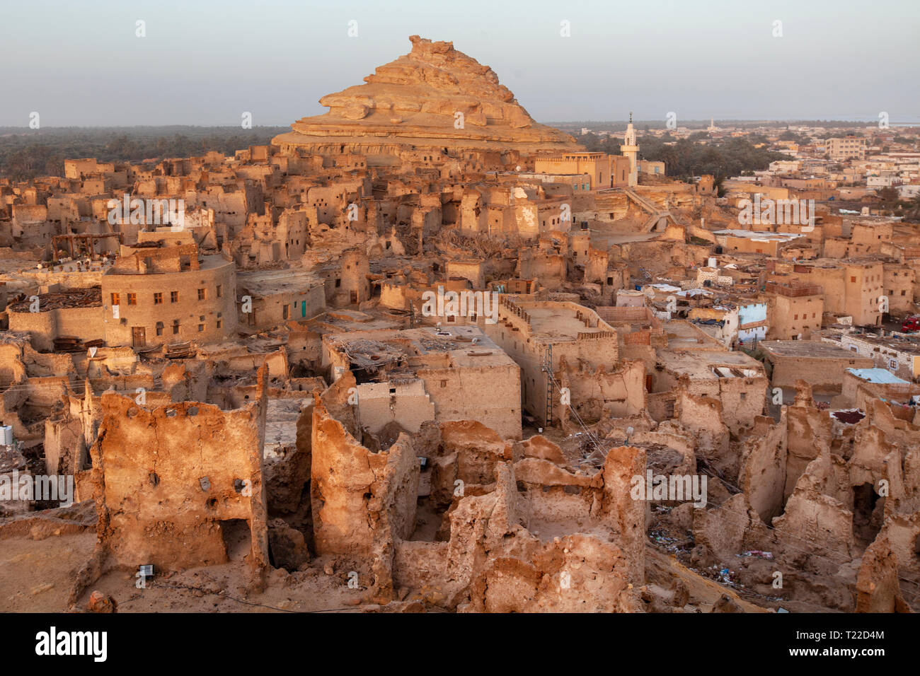 Vista delle rovine della fortezza di Shali in Siwa nel deserto del Sahara in Egitto Foto Stock