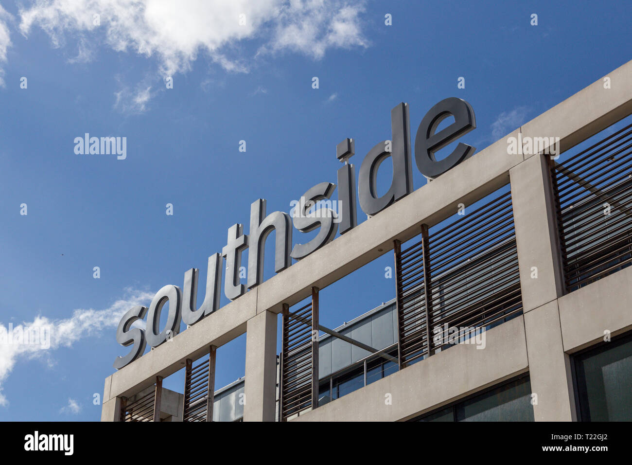 Londra, Inghilterra - marzo 25 2019: esterne di Southside shopping centre, Wandsworth, London SW18 Foto Stock